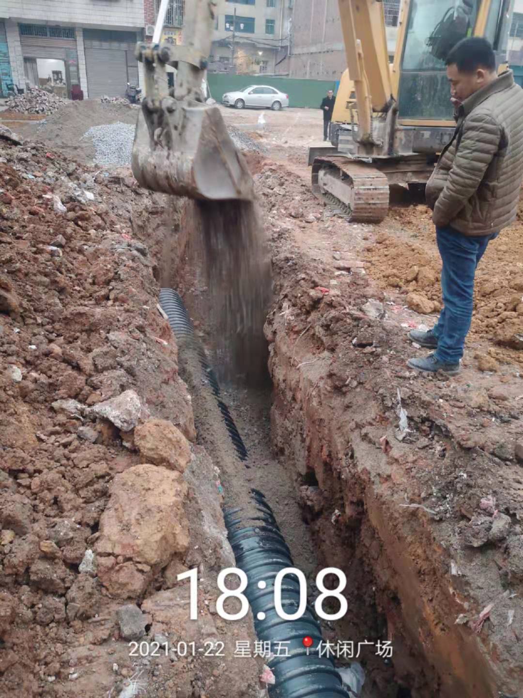 大祥区：推进老旧小区雨污分流改造工程  改善群众出行环境(图2)